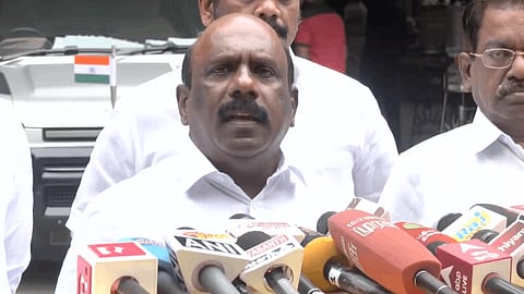 திமுகவில் இணைந்த பிறகு செய்தியாளர்களைச் சந்தித்த ஆதிமுக எம்.எல்.ஏ. மனோஜ் பாண்டியன்