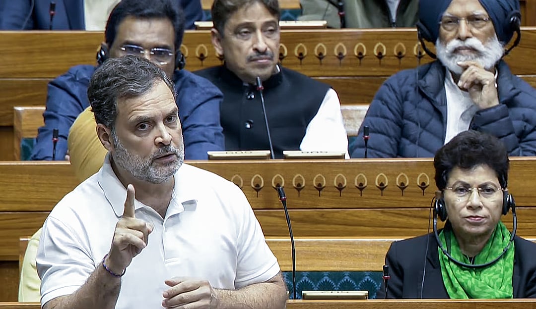 மக்களவையில் தகுதி நீக்க தீர்மானம்: பதிலளிக்க மறுத்த ராகுல் | Rahul Gandhi |