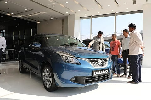 Knocksense Shorts | Gujarat witnesses 7% growth in vehicle sales, defies national sales slump