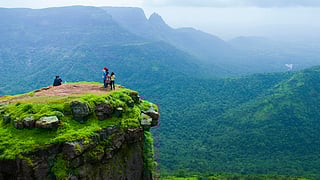 From Concrete to Canopy: Hill Stations Near Ahmedabad for a Refreshing Getaway