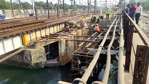 135-YO rail bridge over Mithi River in Bandra to be dismantled; Dadar-Andheri route blocks in Jan