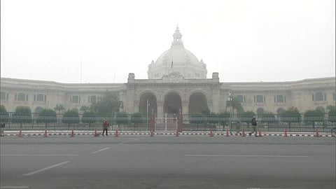 Lucknow Weather | Dense fog, bone-chilling winds take over city; further mercury dip expected