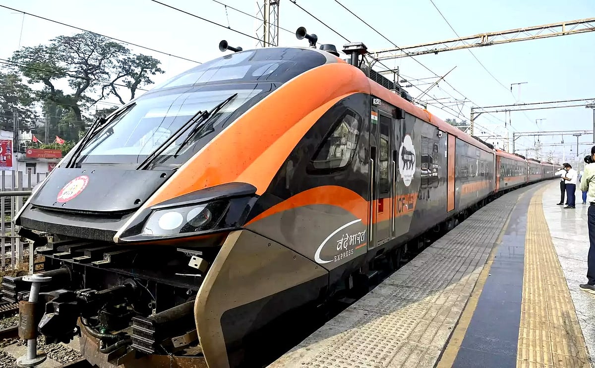 New Vande Bharat Sleeper train wraps maiden trial on Mumbai-Ahmedabad  route; know key features—