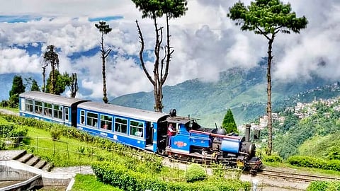 Mountains & misty mornings! IRCTC launches new tour package from Lucknow to Darjeeling & Gangtok