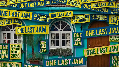 Jamjar Versova
