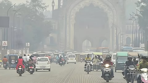 Night temperatures dip in Lucknow; AQI reaches 270, fever cases surge by 40%