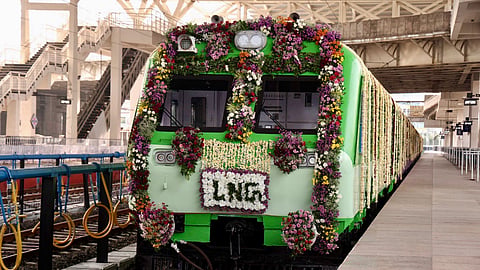 Ahmedabad launches India’s FIRST LNG-powered train with 40% diesel replacement