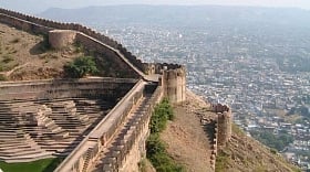 This 72 hour guide will help you navigate through Jaipur, the royal city of India