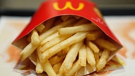 Hey McD lovers, today might be the last day to eat at McDonald’s in Lucknow! Yes you heard that right!