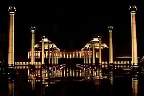 After two sun kissed days, chill & fog return to daunt Lucknowites!