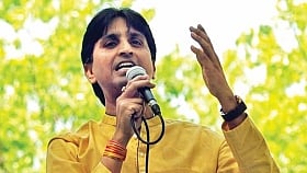 Dr Kumar Vishwas is all set to mesmerize Indore with the magic of his words