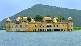 Why a trip to Jaipur is incomplete without visiting the “floating” Jal Mahal palace