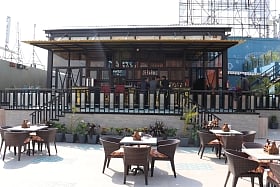 Pay a visit to these 5 rooftop restaurants to make the most out of the evenings in Lucknow!