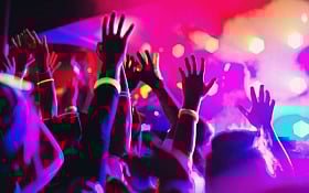 ‘Mirchi Neon Run’ is happening this February, in Kanpur & it’s all about a fun run!