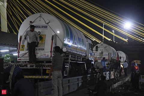 Two Oxygen Express trains bring 90.78 metric tonnes of LMO to Lucknow on Sunday!