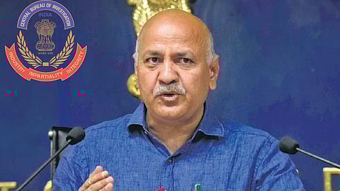 दिल्लीच्या उपमुख्यमंत्र्यांच्या घरावर सीबीआयचे छापे; राज्यपालांनीच केली होती शिफारस