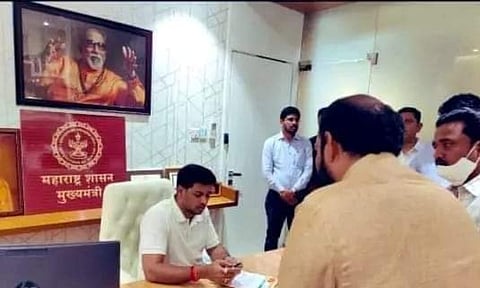 श्रीकांत शिंदे बसले मुख्यमंत्र्यांच्या खुर्चीवर? राष्ट्रवादीकडून 'तो' फोटो ट्विट