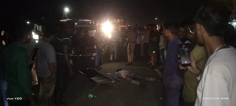 ओरोस ख्रिश्चनवाडी येथे  एसटी बसखाली पादचारी आल्याने  पादचारी गंभीर जखमी