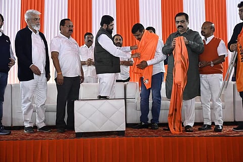 ठाकरे गटाला धक्का; हकालपट्टीनंतर भाऊ चौधरींचा शिंदे गटात प्रवेश