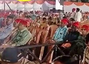 एकनाथ शिंदेंच्या भाषणातील ‘तो’ व्हिडीओ ट्वीट करत संजय राऊत म्हणाले, “कशाला स्वत:ची अब्रू…