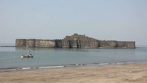 अलिबाग, मुरुड-जंजिरा आणि श्रीवर्धनला ‘ब वर्ग’ पर्यटनस्थळाचा दर्जा