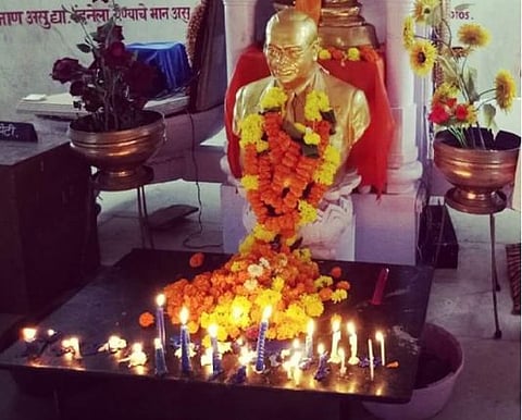 भारतरत्न डॉ बाबासाहेबांना अभिवादन करण्यासाठी चैत्यभूमीवर रांगा