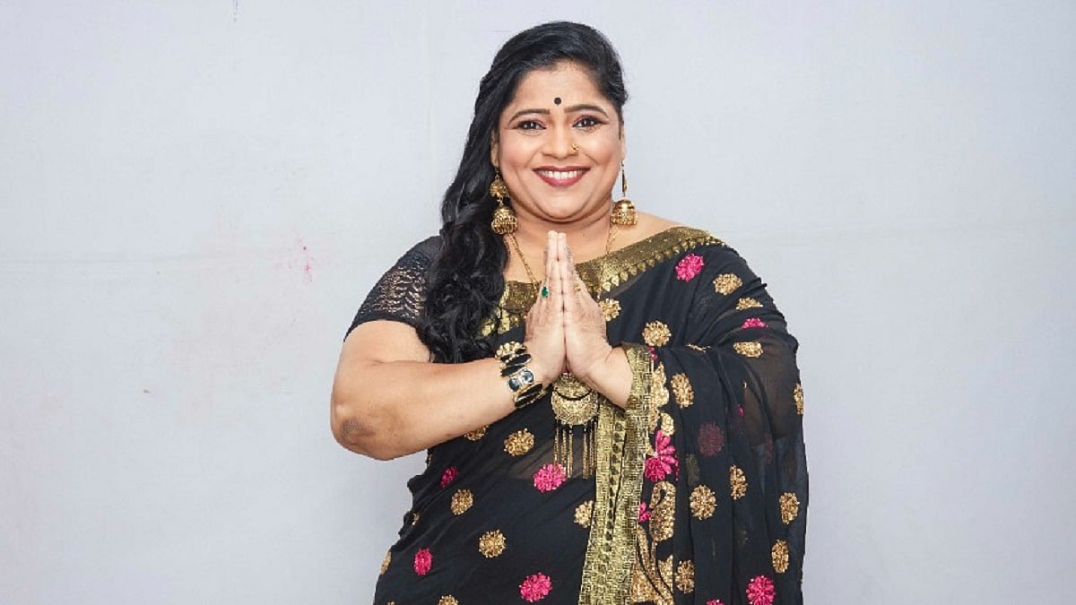 Erkak ayolni yalaydi