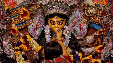 Visit These Durga Puja Pandals In Lucknow & Soak In The Blessings