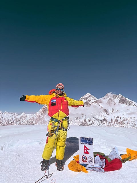 Lucknow’s Somya Rakshit Proves No Mountain Too High, Scales Ama Dablam Despite Heart Condition!