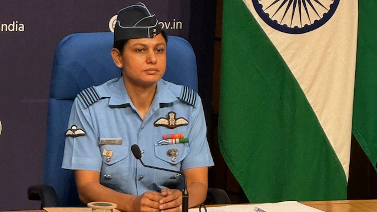 Trailblazing Aviator: Wing Commander Vyomika Singh's Inspiring Journey