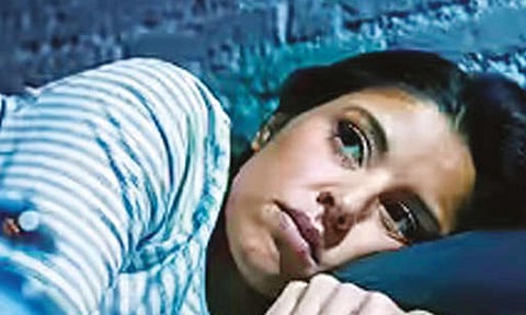 Health| நள்ளிரவில் திடீரென விழித்துக்கொள்கிறீர்களா?... தூக்க குறைபாட்டுக்கான காரணங்கள்