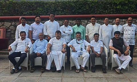 ஆபரேஷன் லோட்டஸ்.. எம்.எல்.ஏ.க்களை பெங்களூரு ரிசார்ட்டில் பதுக்கிய ஒடிசா காங்கிரஸ் | Rajya shaba election
