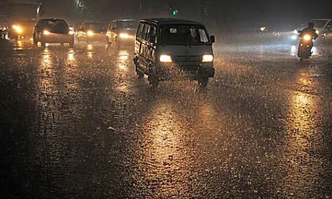 17 மாவட்டங்களில் இரவு 10 மணி வரை மழைக்கு வாய்ப்பு