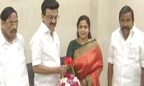 விஜயை விமர்சித்து TVK-வில் இருந்து விலகிய ரஞ்சனா நாச்சியார் DMK-வில் இணைந்தார்