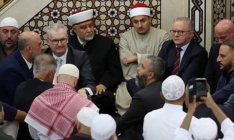 ரம்ஜான் தொழுகைக்கு சென்ற ஆஸ்திரேலிய பிரதமருக்கு எதிர்ப்பு