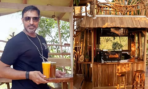 மரத்தில் ‘கபே’ அமைத்த Harish Uthaman