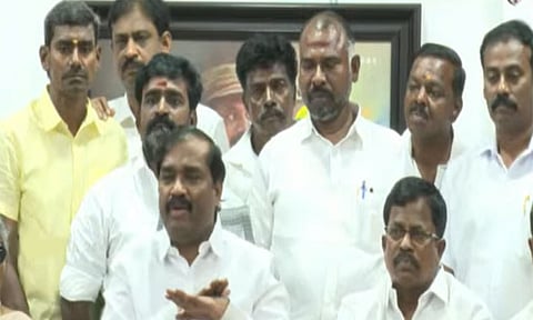 தி.மு.க. அரசை இயக்குவது ஆர்எஸ்எஸ்... வேல்முருகன் பரபரப்பு குற்றச்சாட்டு
