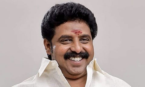 திமுக எம்எல்ஏ பழனியாண்டியின் மகன் குவாரியில் இளைஞர் சடலம்!