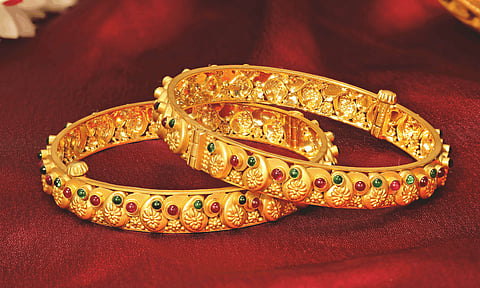 GOLD PRICE TODAY: ஒரே நாளில் மூன்று முறை மாறிய தங்கம் விலை