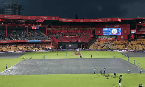 கூட்ட நெரிசலில் உயிரிழந்த ரசிகர்கள்... 11 இருக்கைகளை நிரந்தரமாக ஒதுக்கிய ஆர்சிபி! 