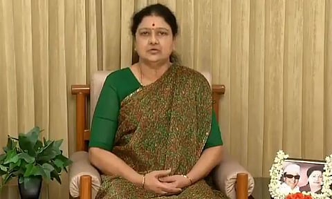 புதுச்சேரி தேர்தலிலும் களம் காணும் சசிகலா: 4 தொகுதிகளில் போட்டி