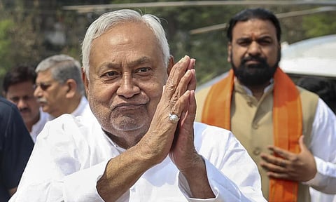 சட்டமேலவை பதவியை ராஜினாமா செய்தார் பீகார் முதல்வர் நிதிஷ்குமார்