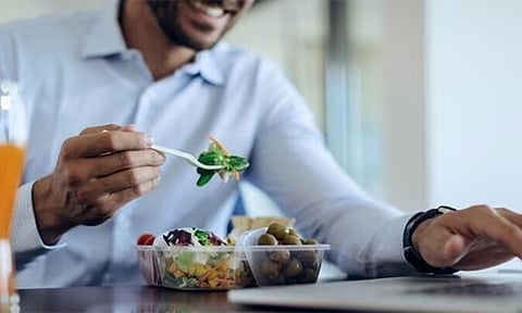 வேகமாக சாப்பிடுபவரா நீங்கள்? அவசியம் இதை தெரிஞ்சுக்கோங்க!