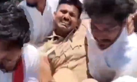 ஆதவ் அர்ஜுனா கார்மோதி காவலர் காலில் எலும்பு முறிவு!