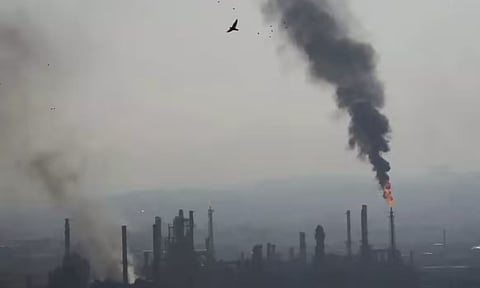 ஈரான் அணுமின் நிலையம், பெட்ரோ-கெமிக்கல் ஆலைகளை குறிவைத்து அமெரிக்கா-இஸ்ரேல் தாக்குதல்!   