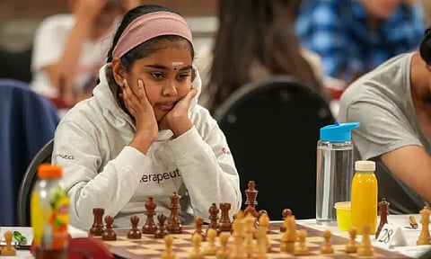 இங்கிலாந்து செஸ் தரவரிசையில் முதலிடத்தை பிடித்த 11 வயது தமிழக மாணவி