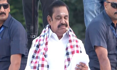 தமிழ்நாட்டை போல புதுச்சேரியிலும் கொள்ளை அடிக்க  முயற்சிக்கிறது தி.மு.க..!- இ.பி.எஸ் குற்றச்சாட்டு