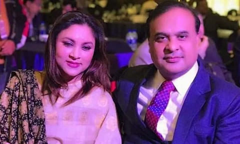 "முதல்வர் ஹிமாந்தா மனைவியிடம் 2 பாஸ்போர்ட்.. துபாயில் சொத்து" - காங்கிரஸ் குற்றச்சாட்டால் 
 அசாமில்  வெடித்த சர்ச்சை