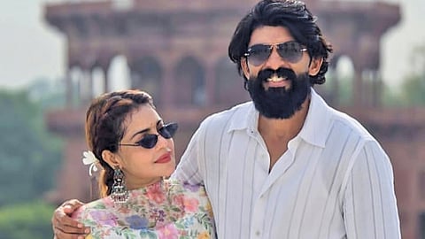 எனக்குள் நீ வாழ்கிறாய்...என்னை விட்டு ஏன் சென்றாய்?... தற்கொலை செய்த டி.வி.நடிகையின் கணவர் உருக்கமான பதிவு