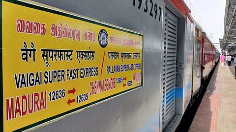 ரெயில் பயணிகள் கவனத்திற்கு.. வைகை அதிவிரைவு ரெயில் 4 நாட்கள் தாமதமாக செல்லும்
